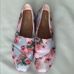Toms floral